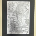 Zdjęcie przedstawia jedną z prac plastycznych uczniów ukazującą scenę wiejską inspirowaną twórczością Władysława Reymonta, zaprezentowaną w ramach konkursu „Reymontowska wieś w obrazach”.