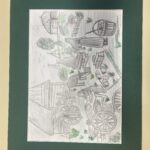 Zdjęcie przedstawia jedną z prac plastycznych uczniów ukazującą scenę wiejską inspirowaną twórczością Władysława Reymonta, zaprezentowaną w ramach konkursu „Reymontowska wieś w obrazach”.